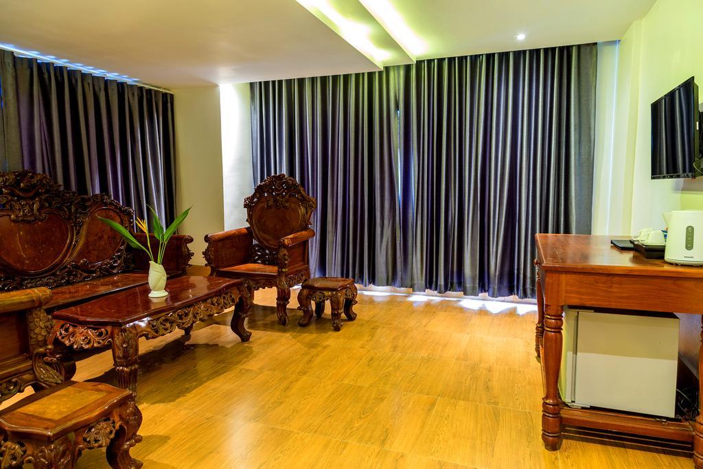 Ly Heng Chhay Hotel Paôy Pêt Exteriör bild