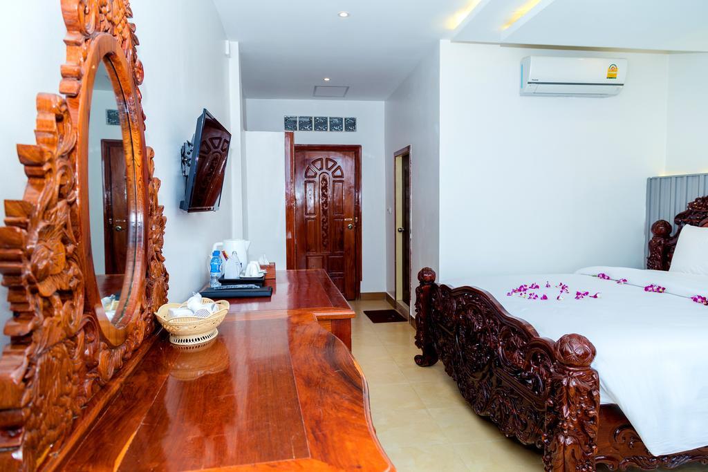 Ly Heng Chhay Hotel Paôy Pêt Exteriör bild