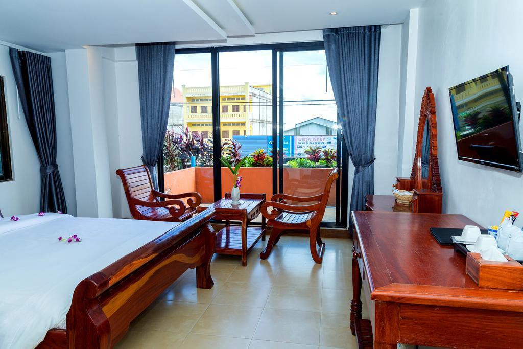 Ly Heng Chhay Hotel Paôy Pêt Exteriör bild