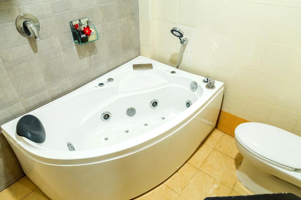 Ly Heng Chhay Hotel Paôy Pêt Exteriör bild