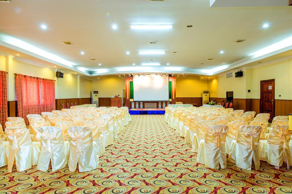 Ly Heng Chhay Hotel Paôy Pêt Exteriör bild